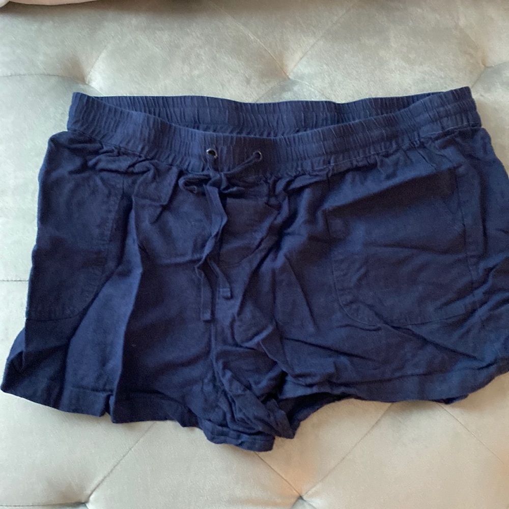 NY&C shorts